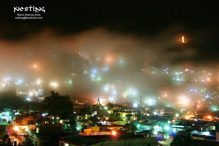 Esa niebla de diciembre... Foto de Nestor Irías