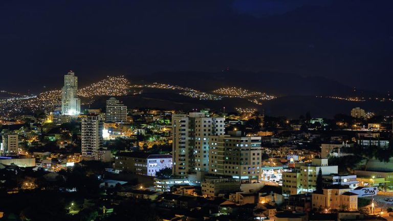 Es un remanso de luz, decía la canción... Vista de Este a Oeste - Foto de Ram On